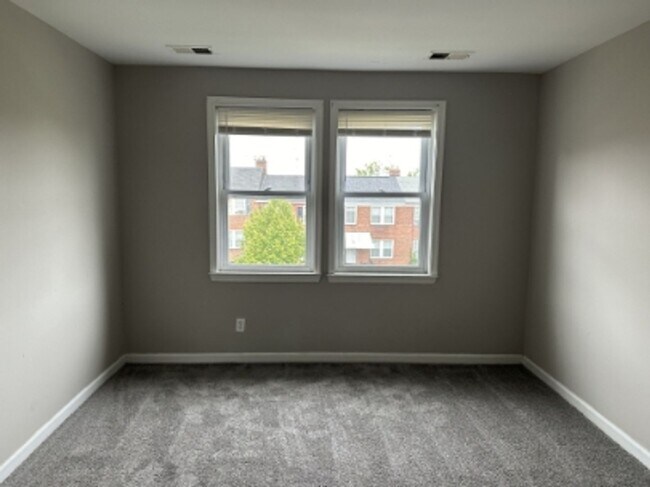 Building Photo - 3616 Elmley Ave