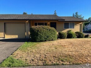 Building Photo - 2Bd/1.5Bath Single story duplex McMinnville