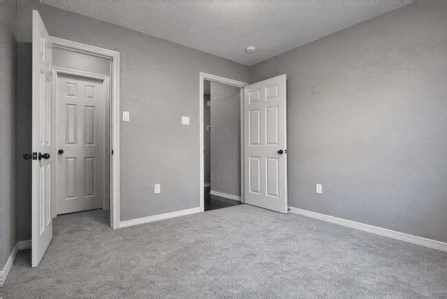 Building Photo - 2518 Staples St