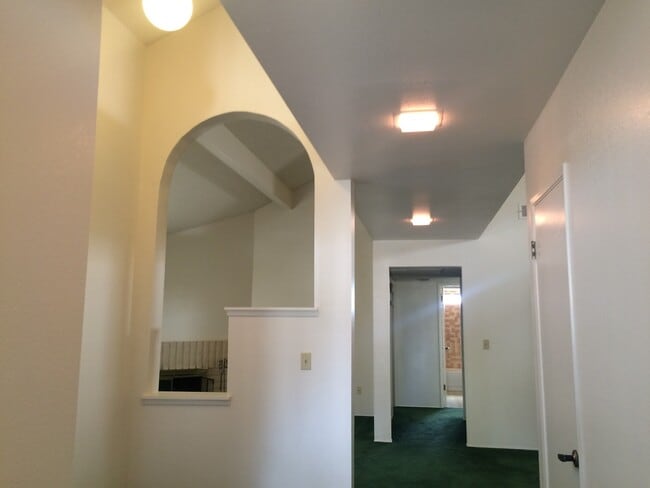 Building Photo - House