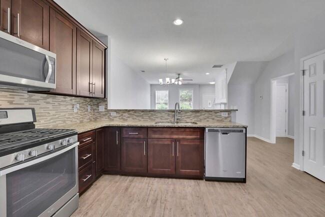 Building Photo - 13491 Spring View Dr