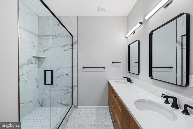 Building Photo - 200S Broad St