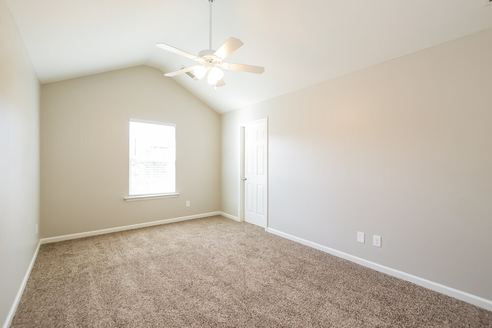 Building Photo - 38 Bollen Ln
