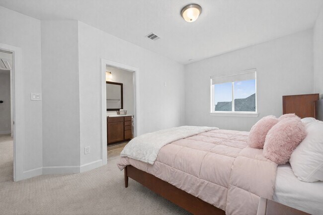 Building Photo - 14327 Vis Vw Dr