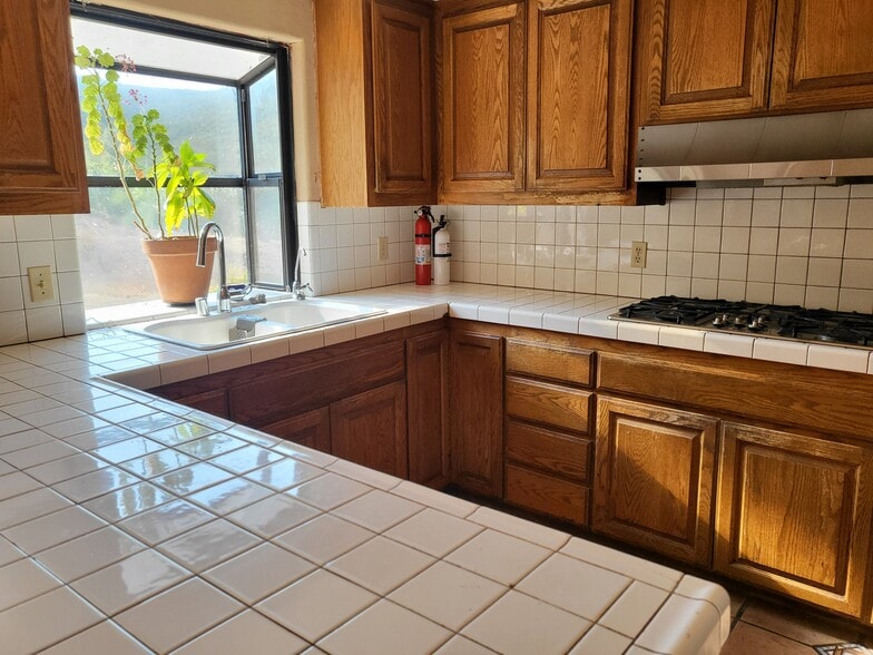 Building Photo - 658 Coronado Hills Dr