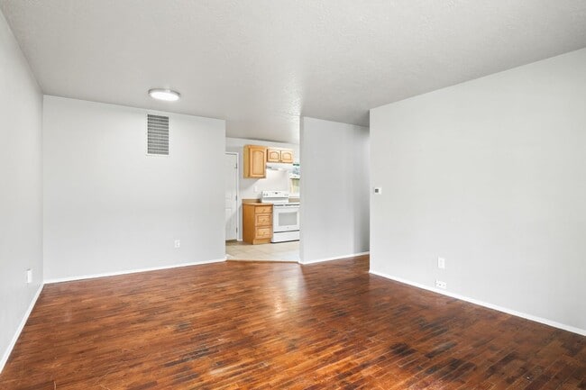 Building Photo - 9725 N Edison St