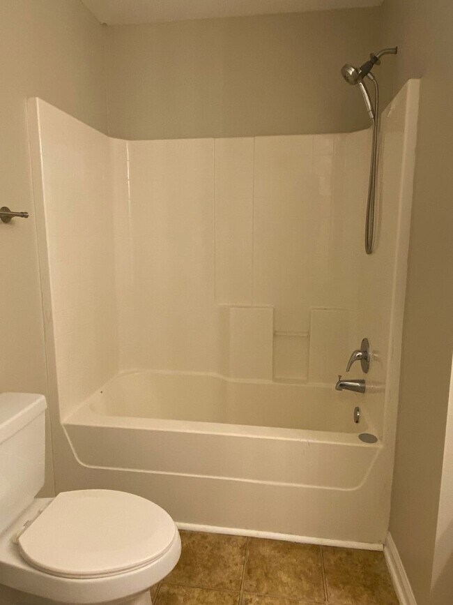 Building Photo - 4 BEDROOM, BELTON ISD