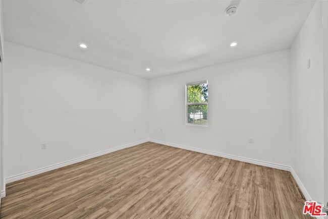 Building Photo - 6712 Cedros Ave