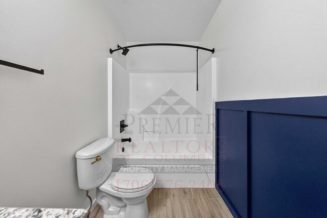 Building Photo - 4261 Valley Crest Dr