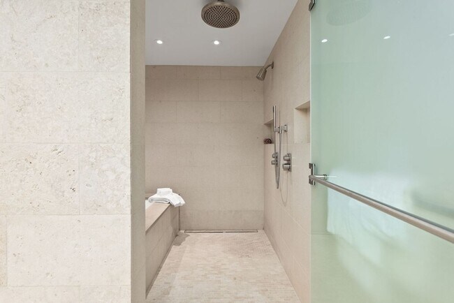 Building Photo - Park Lane Getaway by Gather: 2BR Oceanview...