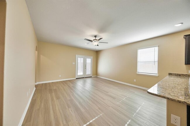 Building Photo - 21018 Sunshine Meadow Dr