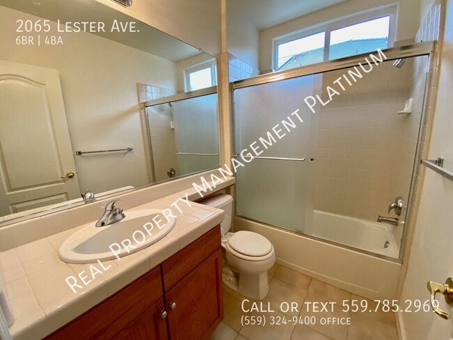 Building Photo - 2065 Lester Ave