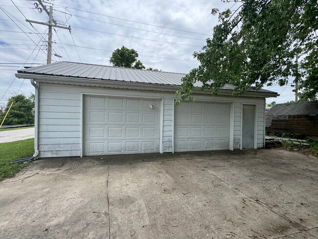 Building Photo - 1202 S Buckeye St