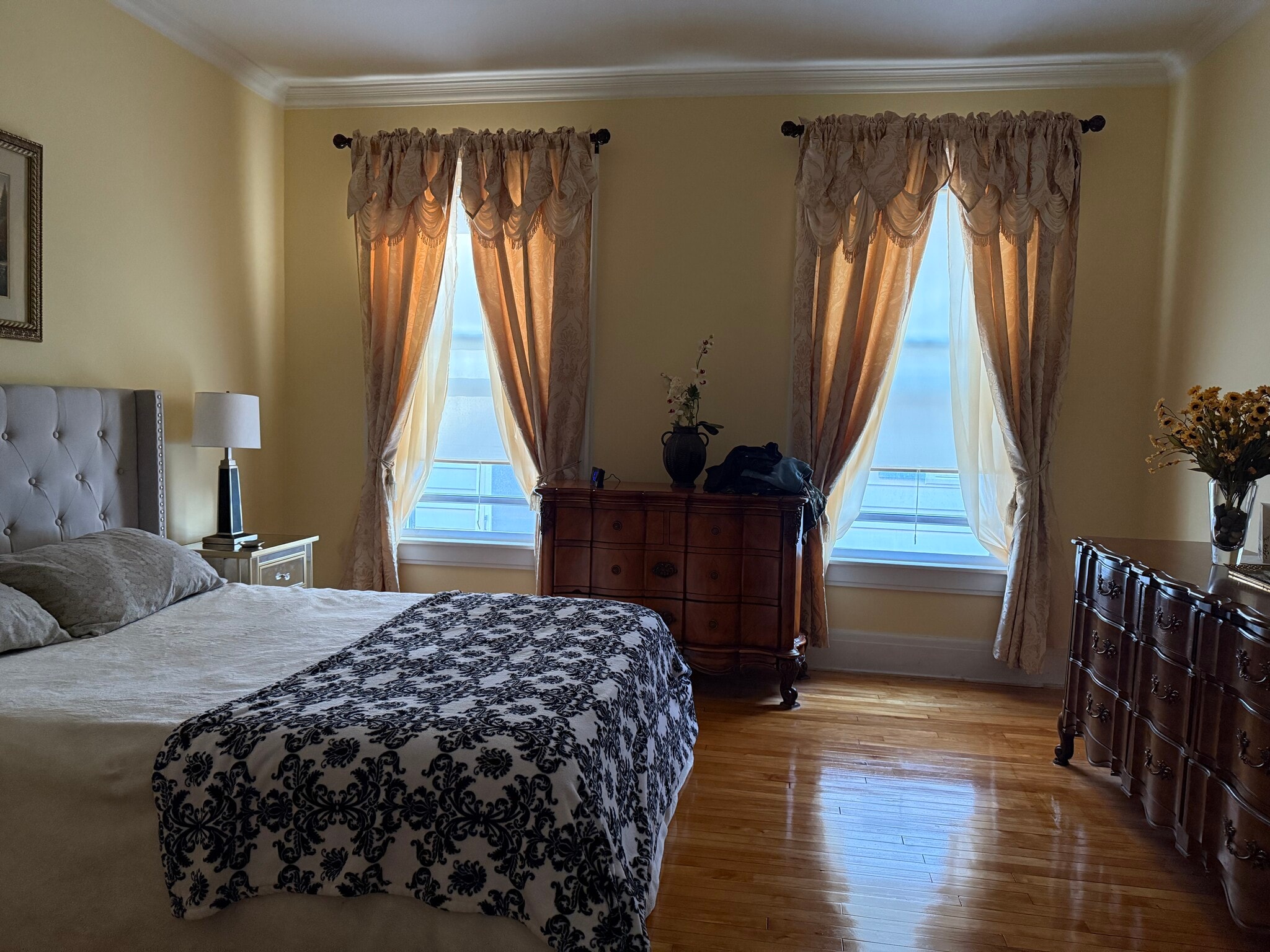 Building Photo - 519 E Monroe St