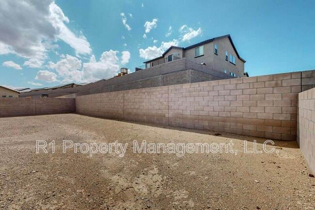 Building Photo - 1723 Mount Hood Trl NW