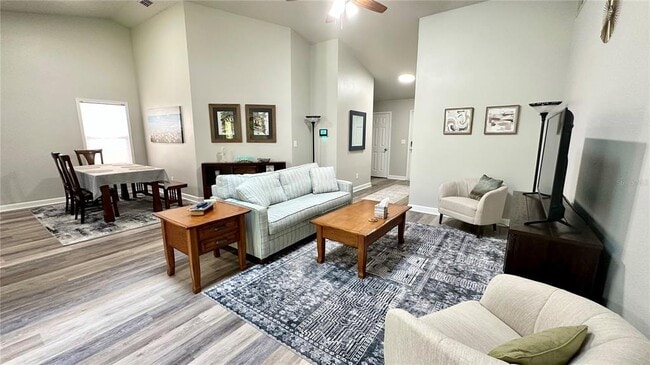 Building Photo - 782 Pine Shores Cir