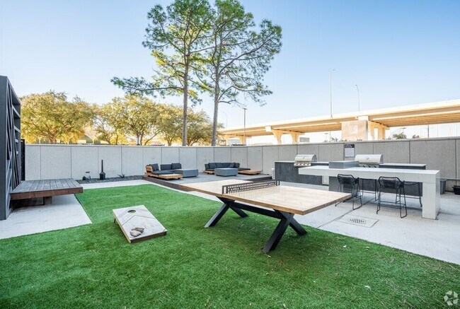 Building Photo - 14703 Park Row Blvd