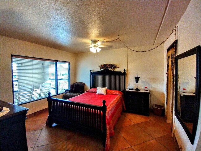 Building Photo - 6403 Padre Blvd