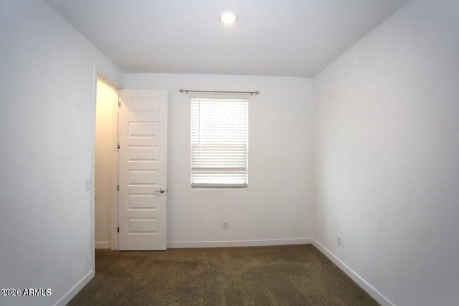 Building Photo - 9231 W Montecito Ave