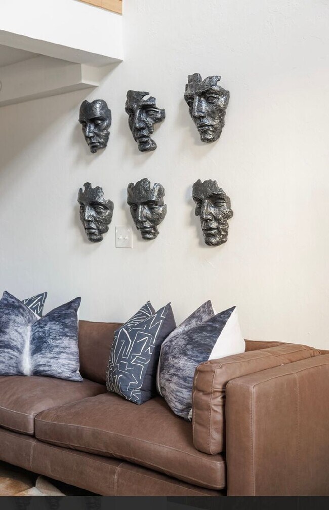 Building Photo - One bedroom loft in Midtown OKC!