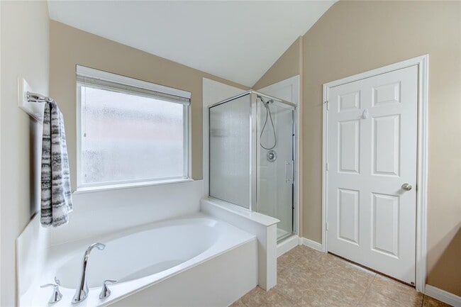 Building Photo - 5806 Cedar Field Way