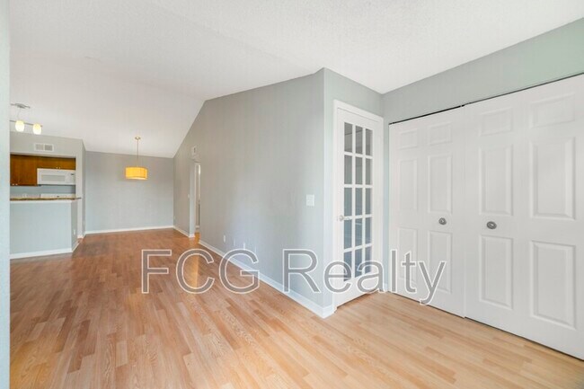 Building Photo - 5140 Conroy Rd