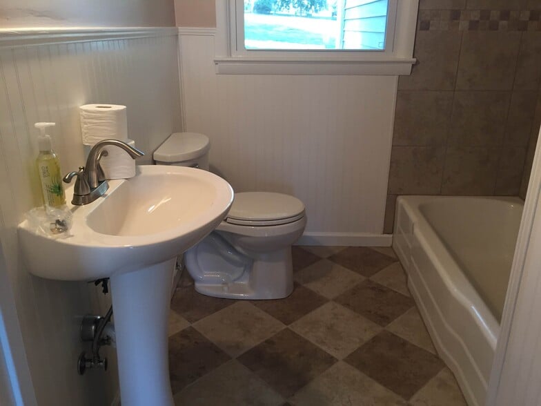 Primary Photo - 8520 Garrison Drive