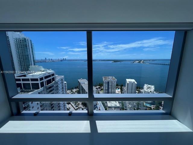 Building Photo - 1435 Brickell Ave