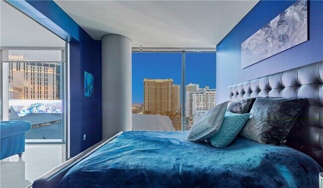 Building Photo - 3722 S Las Vegas Blvd