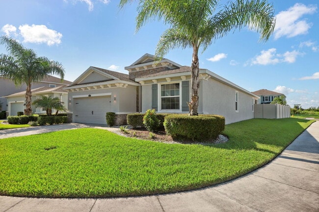 Building Photo - 32848 Sand Creek Dr