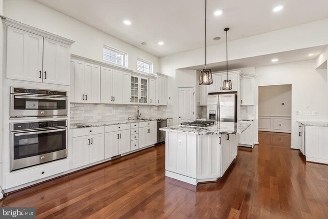 Building Photo - 41980 Ural Dr