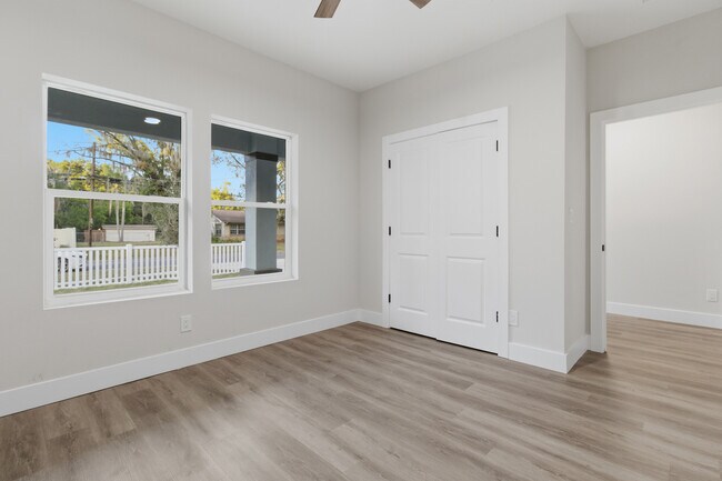 Building Photo - 2205 E 148th Ave