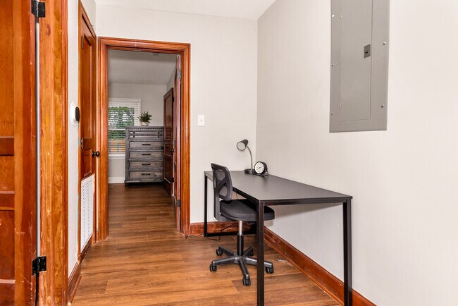 Building Photo - 2806 Union Dr NW