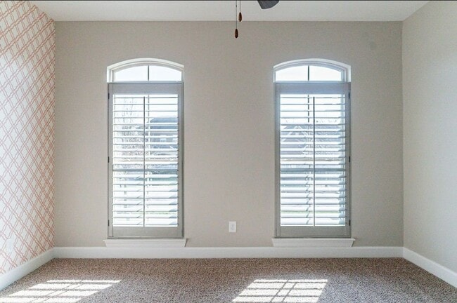 Building Photo - 8273 Middlewick Ln