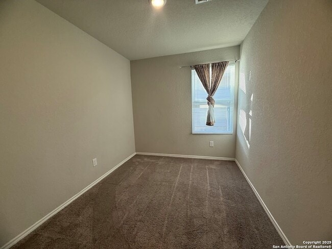 Building Photo - 9011 Little Hoss