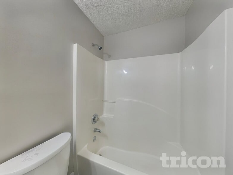 Building Photo - 118 Valleydale Dr
