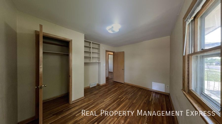 Building Photo - 4 Bedroom, 2 Bath Home in Sioux Falls