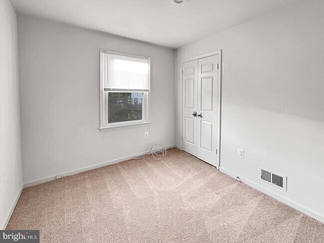 Building Photo - 7338 Mallory Ln