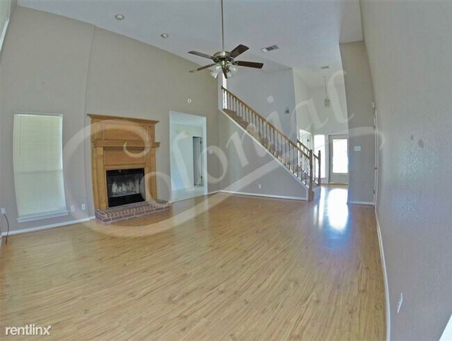 Building Photo - AVAILABLE SOON!!