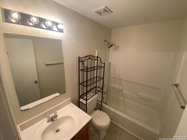 Building Photo - 16407 Runaway Crown