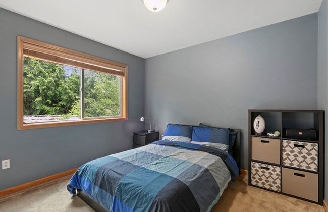Building Photo - 4 Bed 3Bath Beautiful Single-family House ...