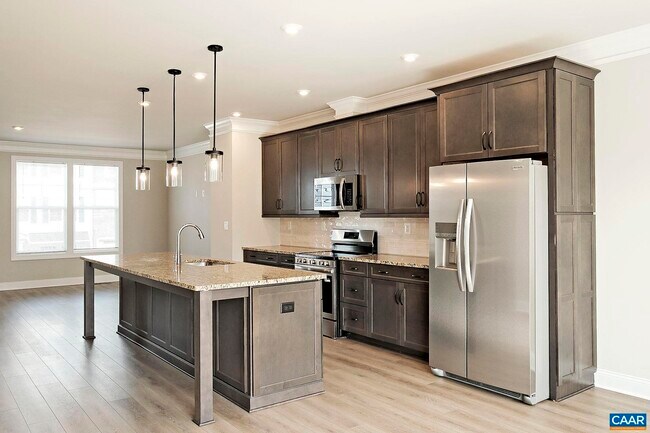 Building Photo - 4012 Talen Ln