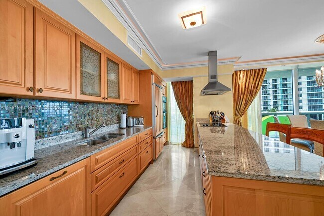 Building Photo - 1800 S Ocean Dr