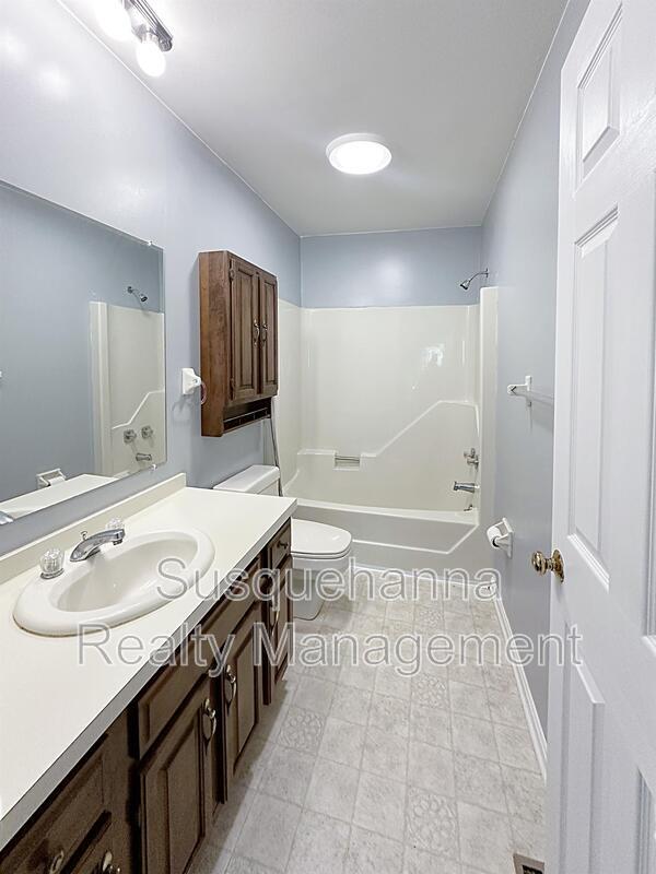 Building Photo - 1120 Galway Ct