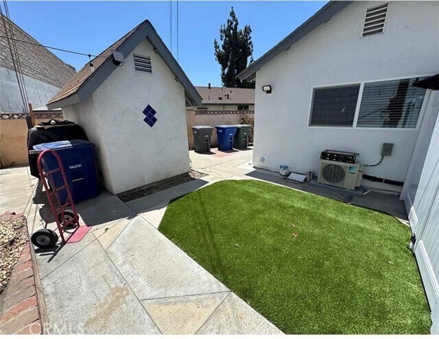 Building Photo - 6885 Shoshonee Way