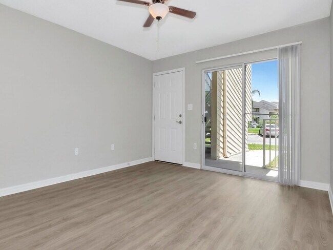 Building Photo - Remodeled Ground Floor 1 Bedroom 1 Bath Fo...