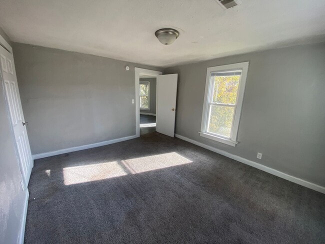 Building Photo - FRI1011