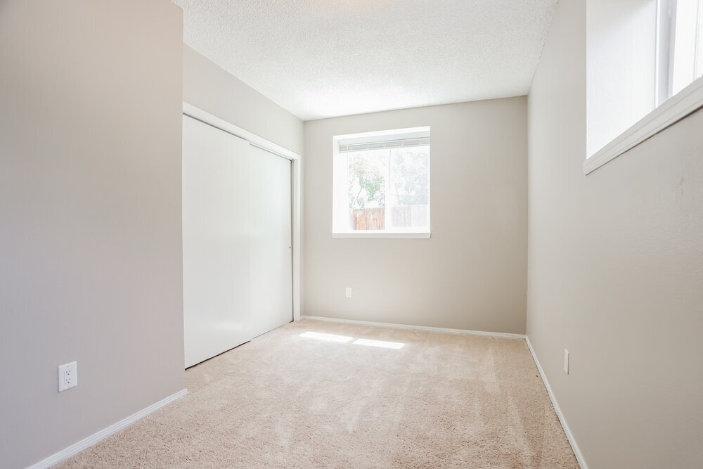 Building Photo - 7847 W Brook Dr
