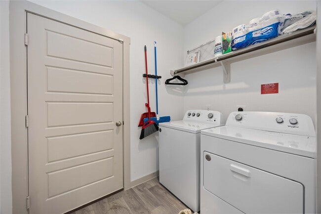 Building Photo - 2802 Wingmore Ln