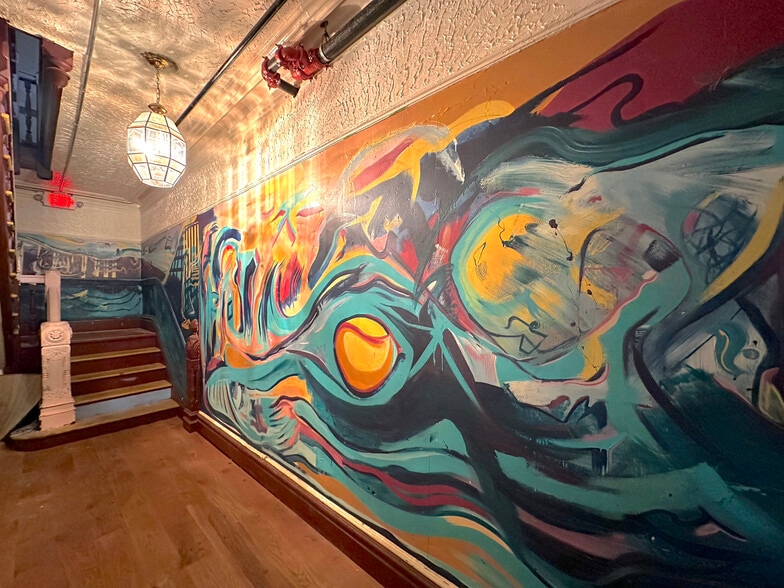 Building Photo - 58 Dubois St